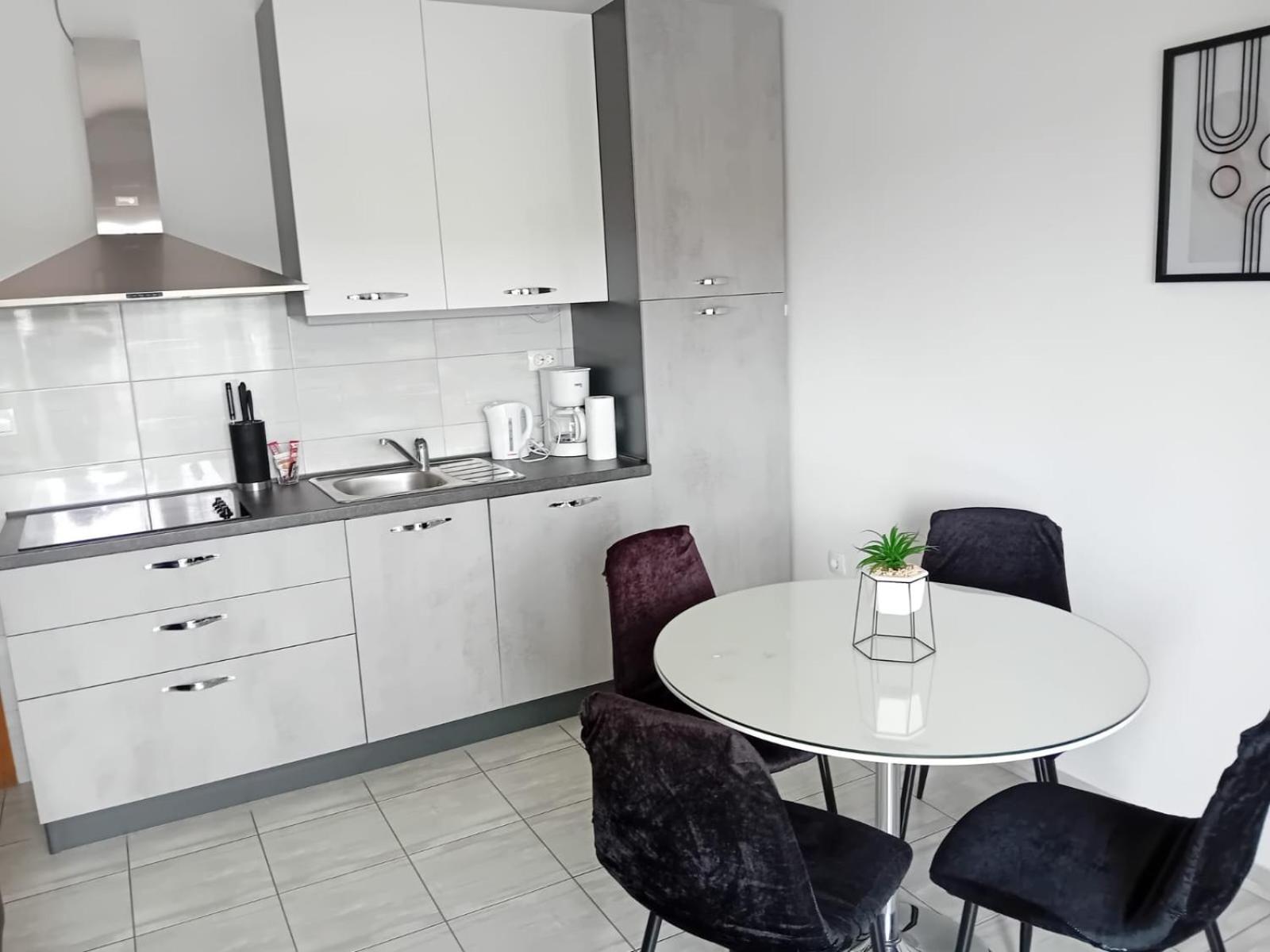 Apartment Kate Traù Esterno foto